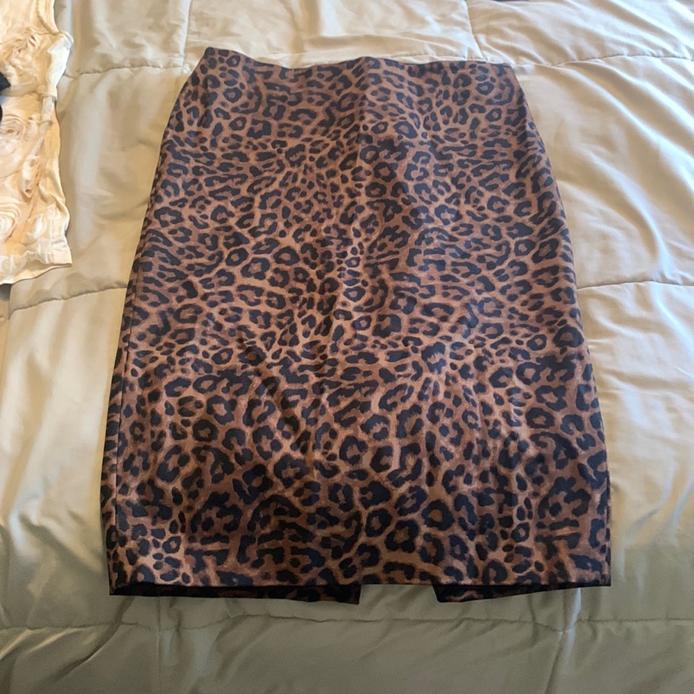 Lord & Taylor leopard pencil skirt